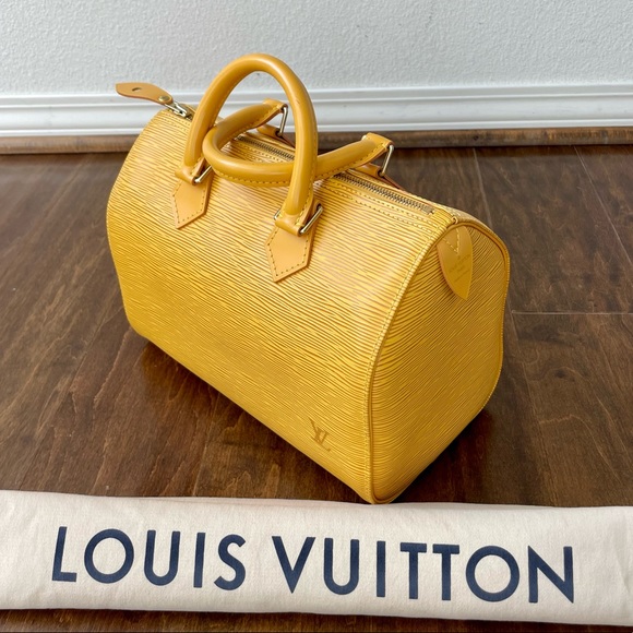 Louis Vuitton Speedy 25 in Yellow Epi Leather - Picture 3 of 14
